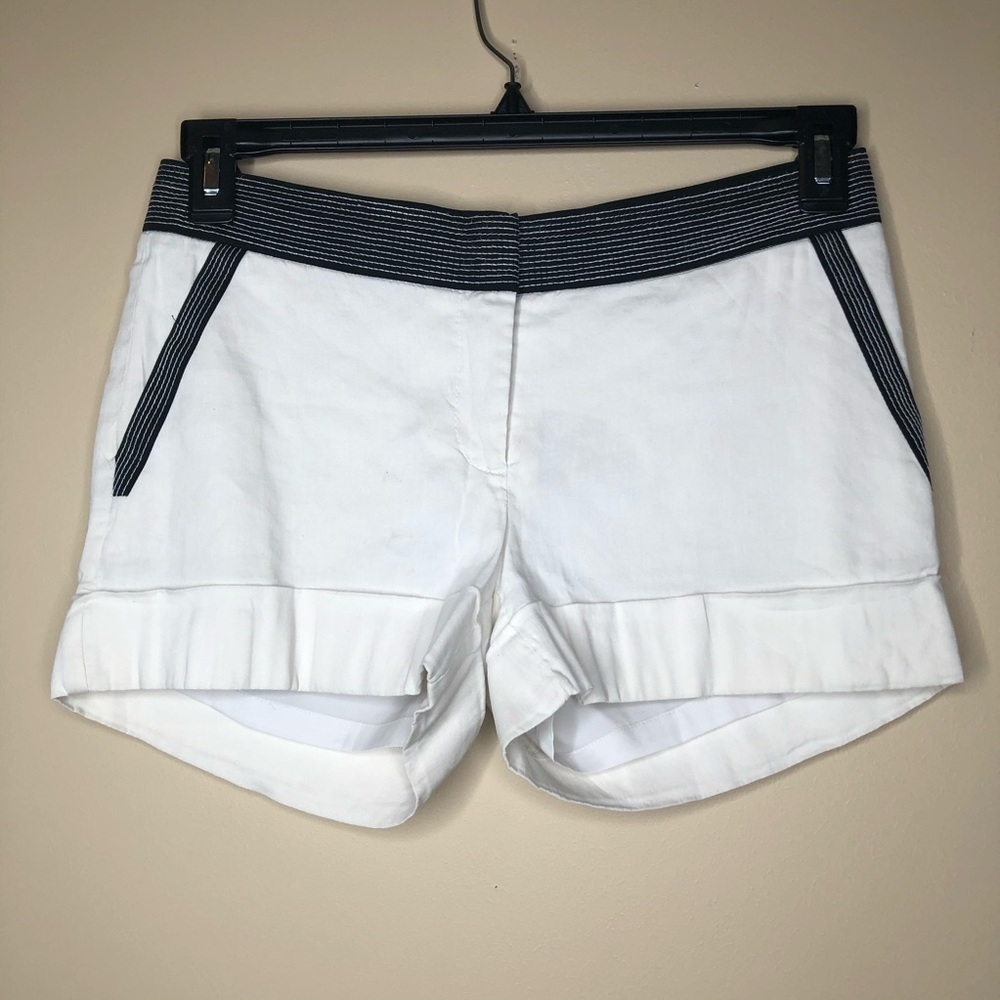 Bebe Linen Blend Cuff Lined Shorts